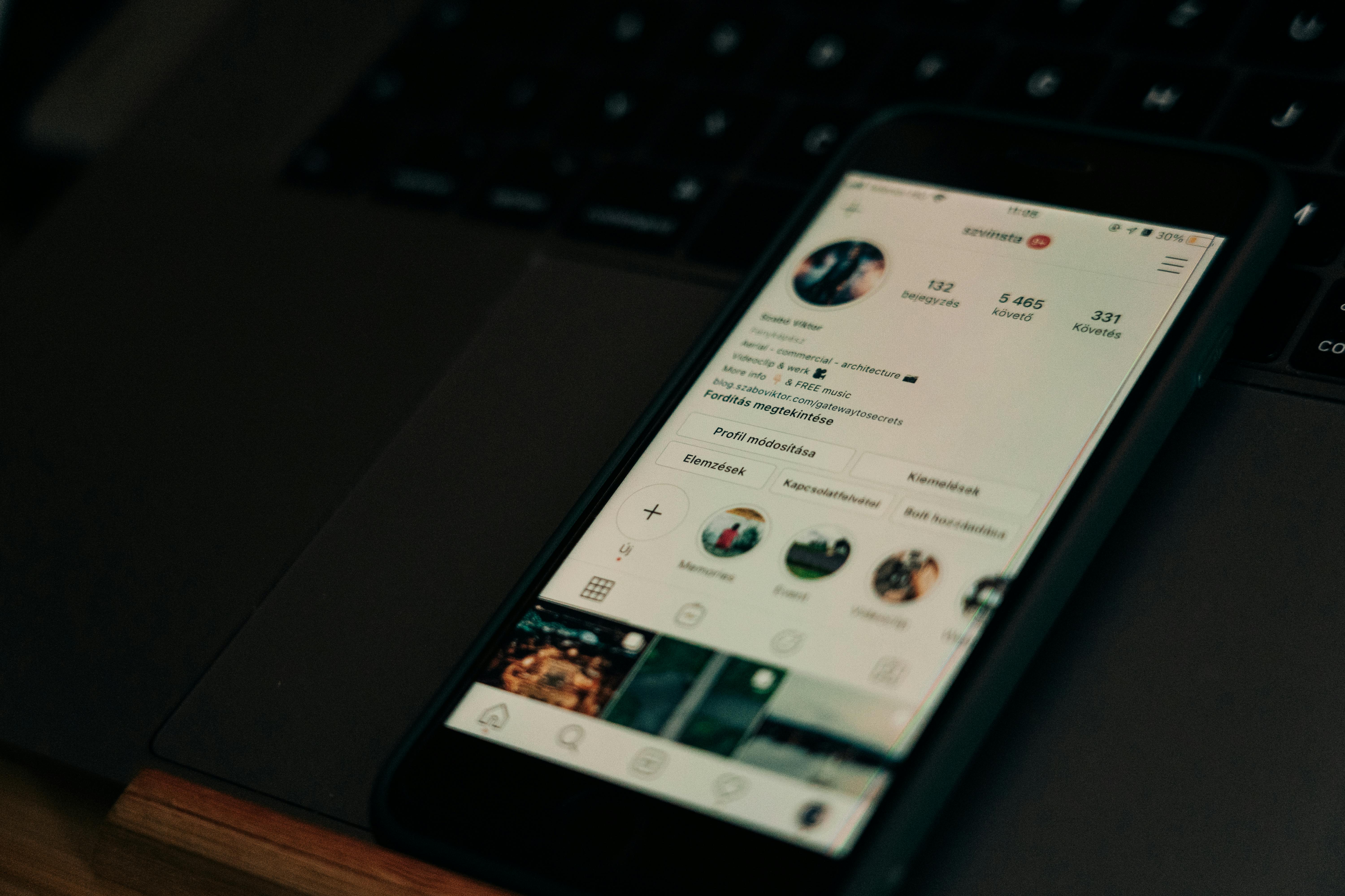 720 Engage mockup 3